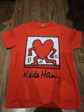 Old Navy Red Short-Sleeve Tee with Heart Graphic